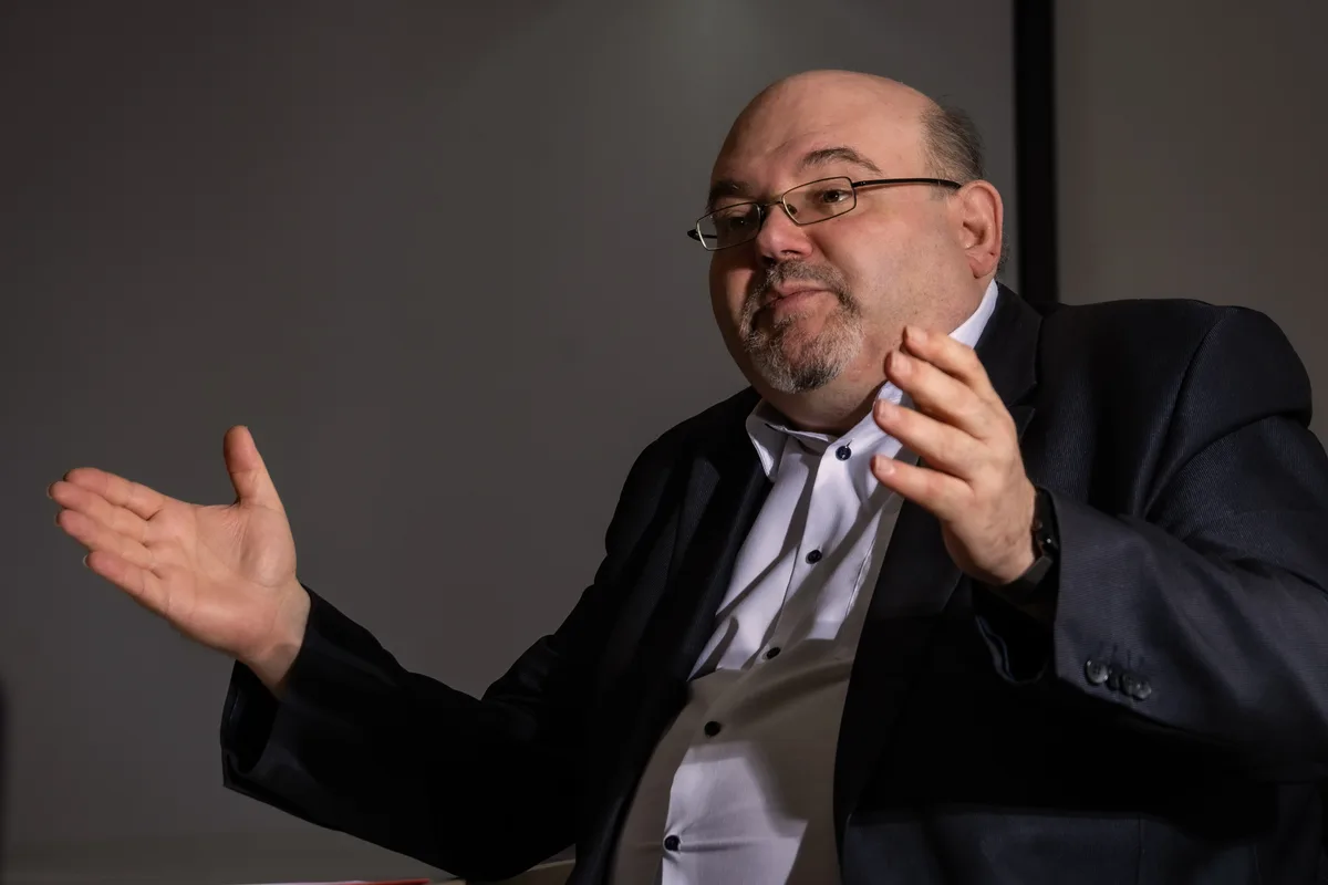 Wetziker Stadtpräsident Pascal Bassu (SP) im Portrait.